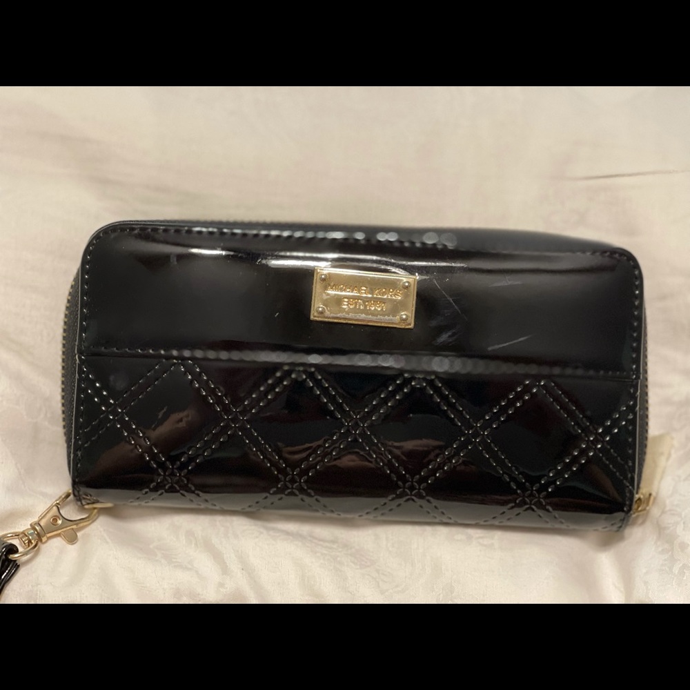 Michael Kors Black Wallet like brand new $20 - Picture 5 of 6